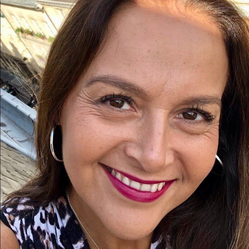 Alejandra . Posh Ambassador .